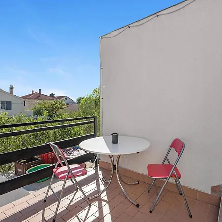 One Bedroom Cozy In *